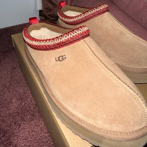 UGG Tazz Chestnut Shoes Kids Size 6/Women’s size 8